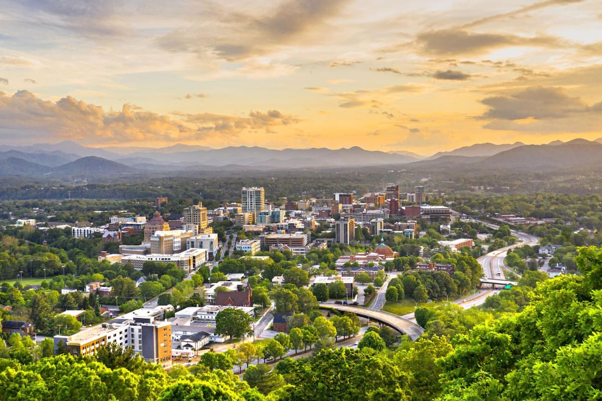 Asheville fue nombrado el lugar Más Bonito de Estados Unidos 2025 (Visit the USA)