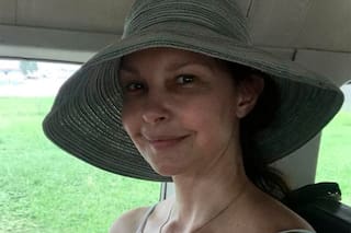 Ashley Judd mostró cómo quedó su pierna después de accidentarse en El Congo