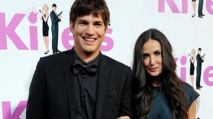 Ashton Kutcher junto a Demi Moore, antes del polémico divorcio