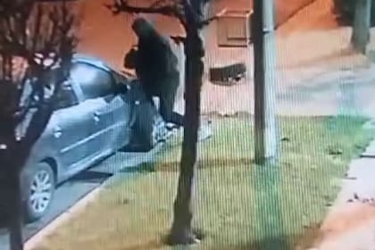 Así actúan los robarruedas de Lomas del Mirador