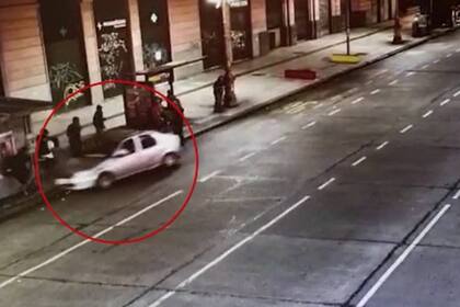 Así atropelló a dos personas el conductor alcoholizado en el barrio de Constitución
