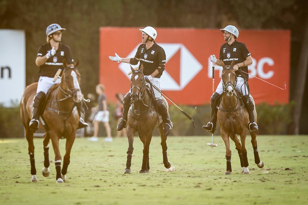 Así celebraron los Pieres, de frente a su tribuna Dorrego lateral, el pase a la final de Palermo con un 11-10 a Las Monjitas.