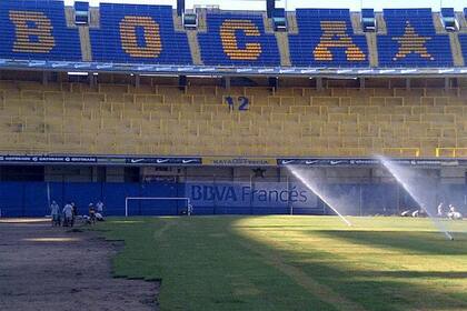 Así colocaron el nuevo césped de la Bombonera