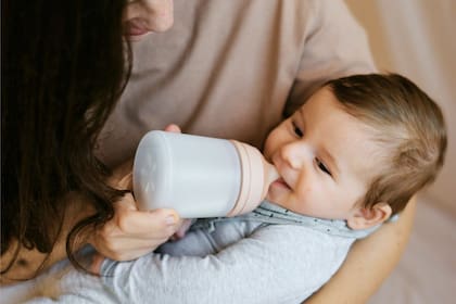 Así como los costos de guardería y alimentos, los correspondientes a la fórmula infantil también fueron subestimados por los encuestados