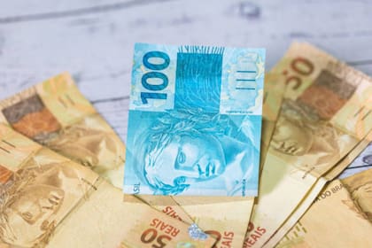 Así cotizan el real oficial y el blue este viernes 20 de febrero