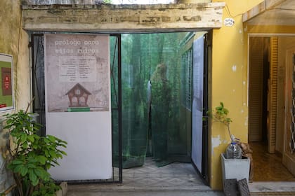 Así daba la bienvenida "Prólogo para estas ruinas", la muestra de arte que estará abierta hasta el domingo 27 de septiembre