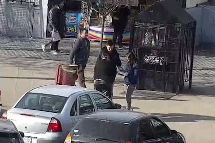 Así detuvieron a los ladrones que robaron netbooks de una escuela y pretendían venderlas