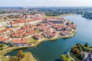 Así es Adriatica Village, la pequeña aldea que parece un país europeo