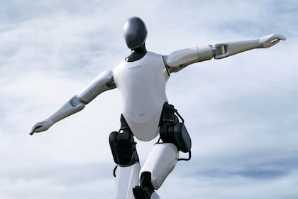 Así es CyberOne, el primer robot humanoide de Xiaomi; mide 1,77 metros de altura y pesa 51 kilos