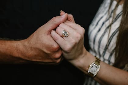 Así es el anillo de compromiso que luce Taylor Swift (Foto: Instagram @taylorswift)