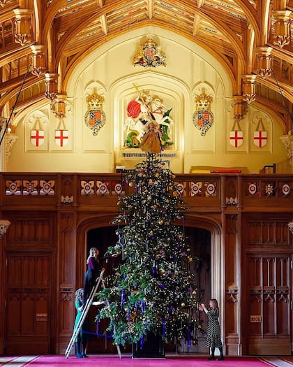 Así es el árbol de Navidad de la familia real británica