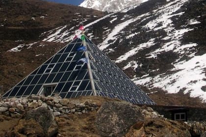 Así es el laboratorio la Pirámide donde solo trabaja una persona en la actualidad