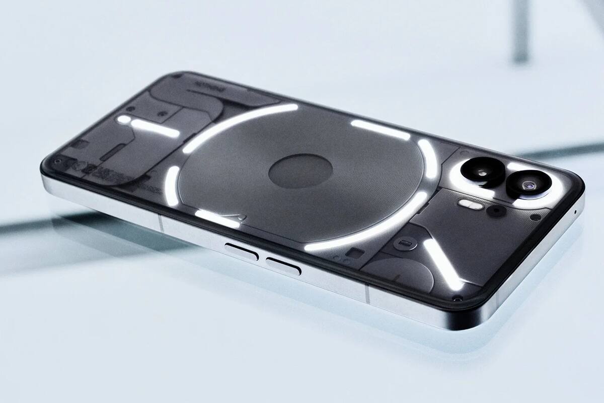 Así es el nuevo Nothing Phone (2), un smartphone con una serie de luces en la espalda que sirven como notificaciones silenciosas