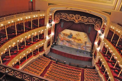 La gran sala será una de las sedes principales del VIII Congreso Internacional de la Lengua Española; en la apertura estarán el gobernador Schiaretti, el director del Instituto Cervantes y de la RAE, los Reyes de España y el presidente Macri