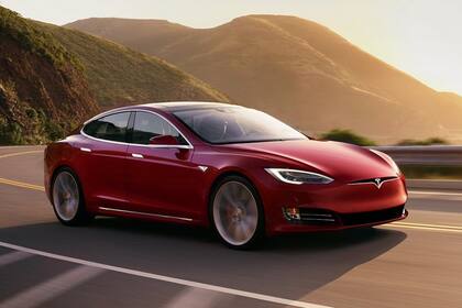 Así es el Tesla Model S que Donald Trump le quiere comprar a Elon Musk