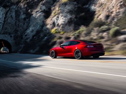 Así es el Tesla rojo que compró Donald Trump