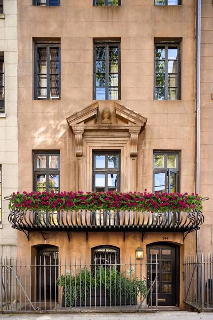 Así es la fachada de la casa de Katharine Hepburn que se encuentra en venta