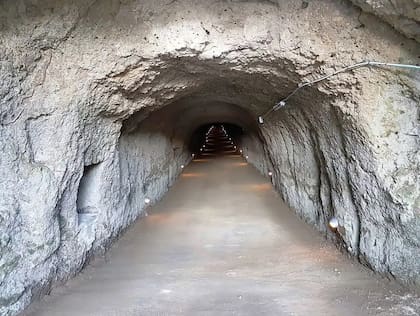Así es la Gruta de Cocceio por dentro