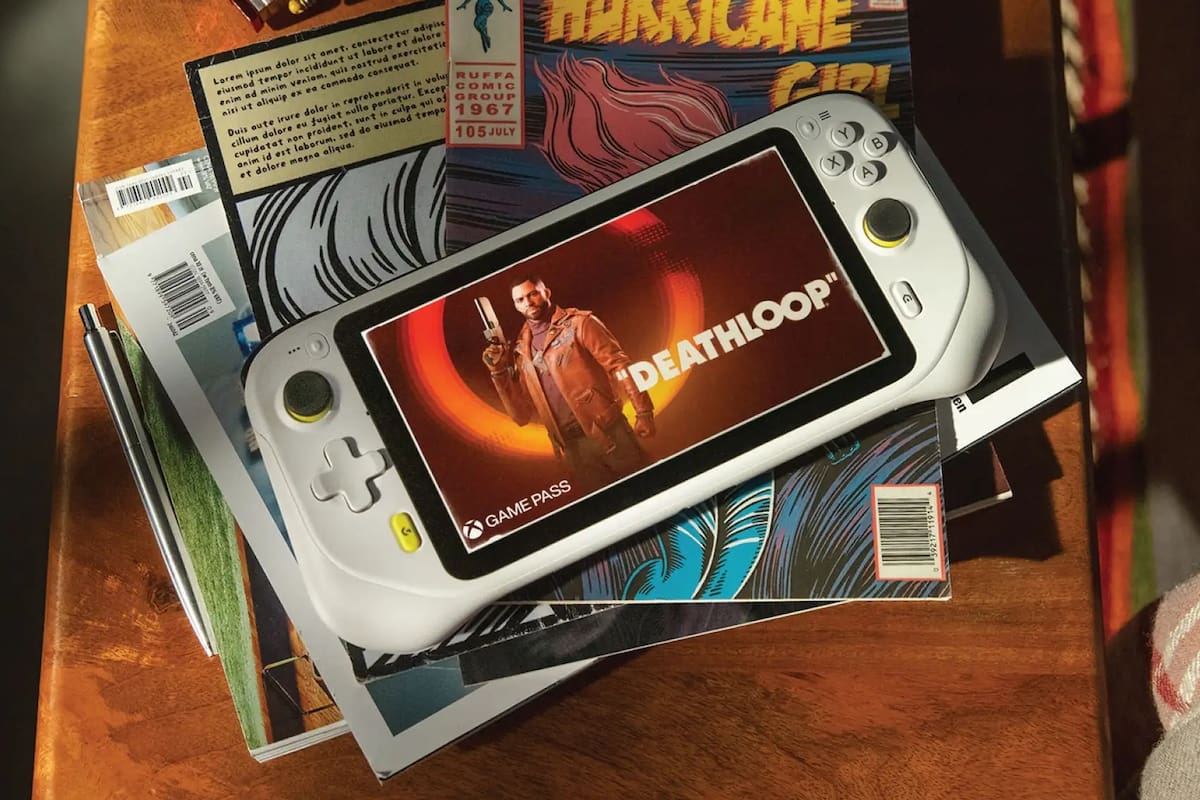 Así es la Logitech G Cloud, la consola portátil de videojuegos con una pantalla de 7 pulgadas, 12 horas de autonomía, Android 11 y acceso a juegos por streaming