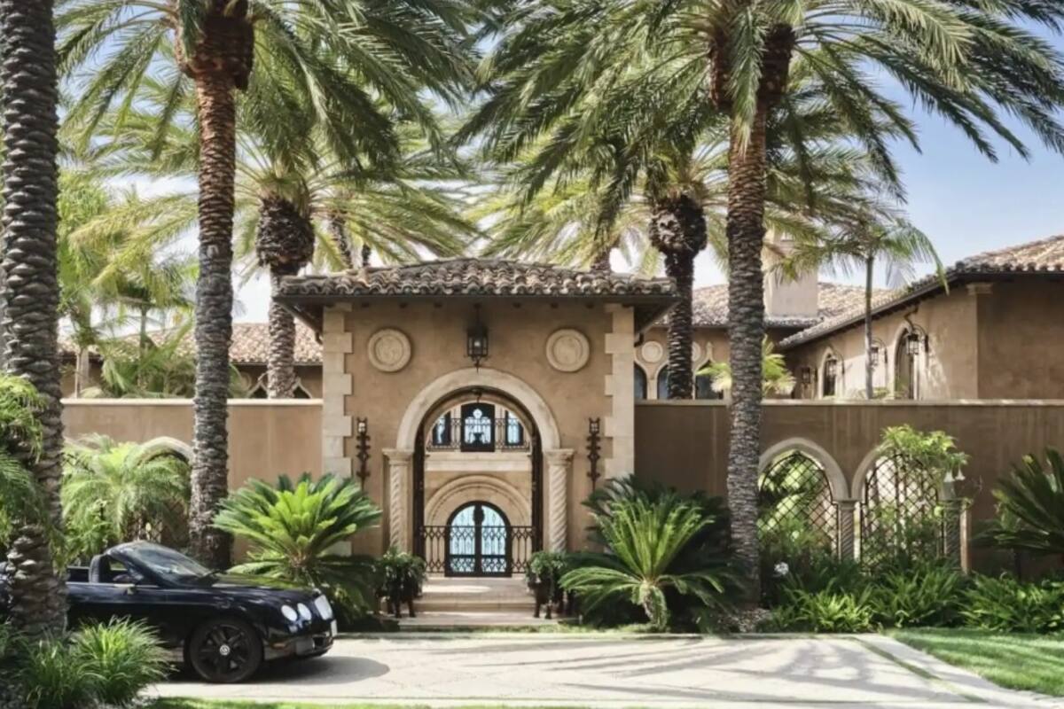 Así es la lujosa mansión que Cher tuvo que abandonar por el feroz incendio que está ocurriendo de Malibú