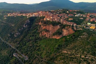 El pueblo italiano que busca argentinos: ofrece casas por 1 euro y está a solo una hora de Roma