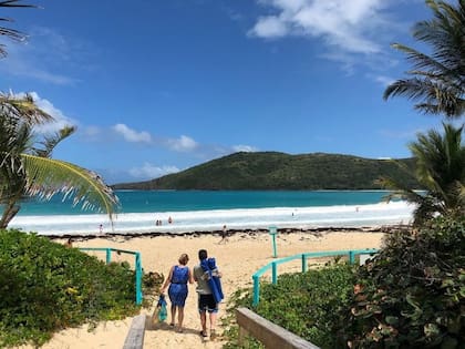 Así es Playa Flamenco en Isla Culebra
