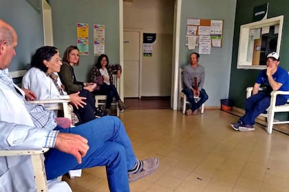Así esperaban a Gabriel sus familiares en una sala del Hospital