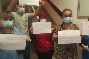 Así esperaban a Marcela Acuña en el hospital
