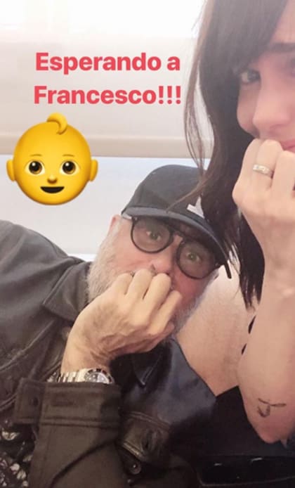 Así esperaban Jorge y su novia, Romina, la llegada de Francesco