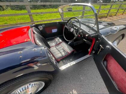 Así está el modelo B95 Roadster restaurado por dentro