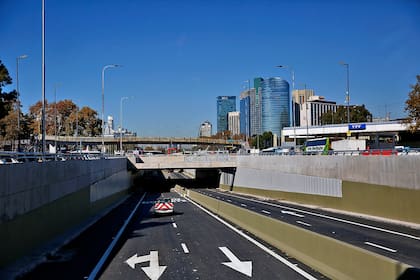 La velocidad máxima será de 60 km/h, excepto en accesos y egresos, donde será de 40 km/h