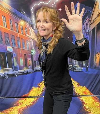 Así está hoy Lea Thompson, quien interpretó a la madre de Marty McFly