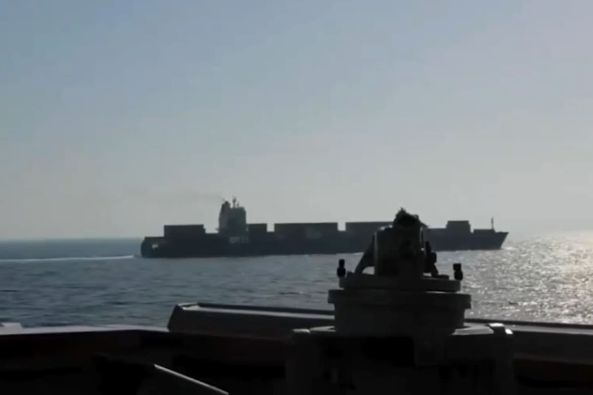 Así fue el ataque de Estados Unidos a un carguero iraní que intentó evadir el bloqueo en el estrecho de Ormuz