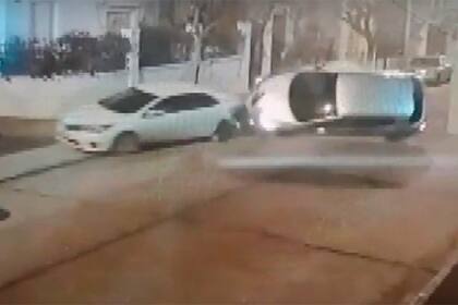 Así fue el choque y vuelco de un auto en Concordia