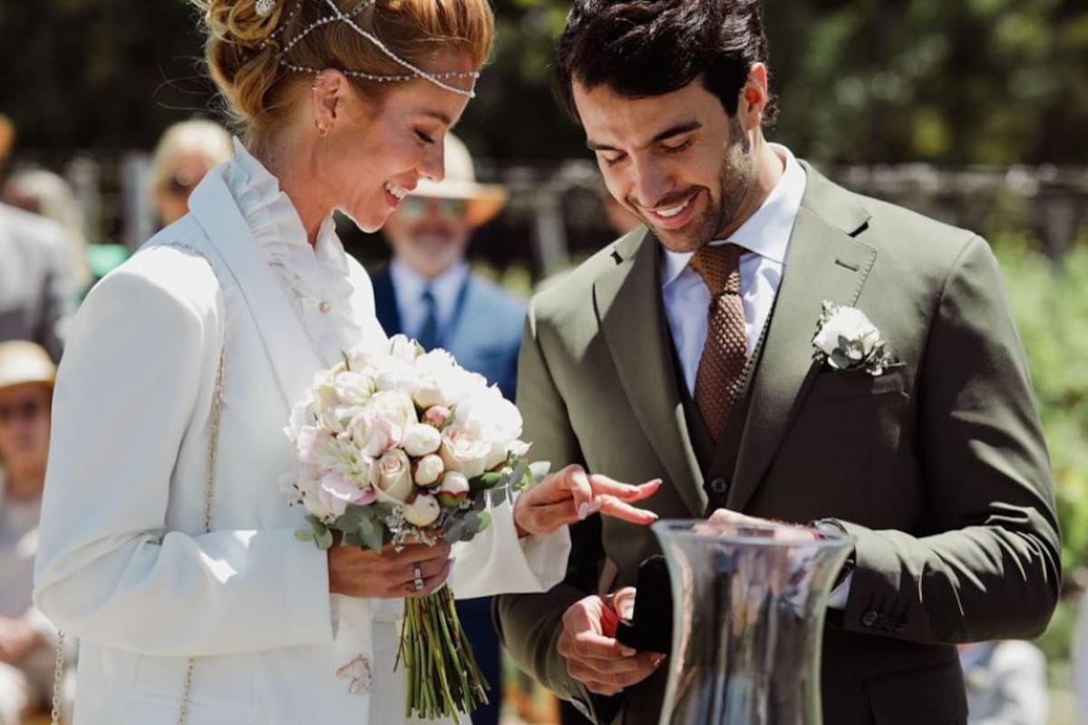 Así fue el conmovedor momento en que Nicole Neumann y Manu Urcera anunciaron su embarazo en el altar