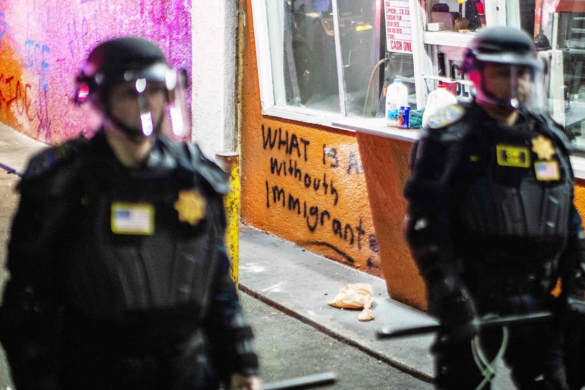 Así fue el método que utilizó el ICE para detener inmigrantes en el Home Depot de Paramount, California