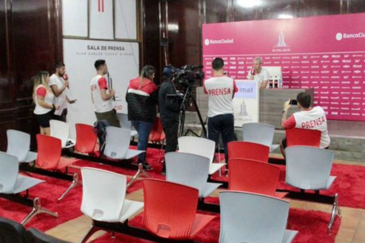Así fue la conferencia de prensa "virtual" de Huracán
