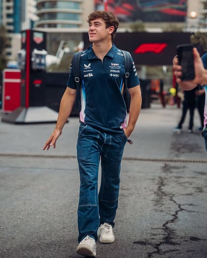 Así fue la llegada de Colapinto al Gran Premio de Azerbaiyán (Instagram @alpinef1team)