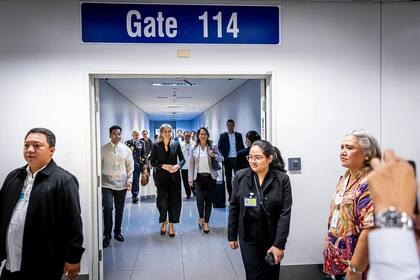 Así fue la llegada de Zorreguieta al aeropuerto de Manila (Foto: Instagram @patrickvkatwijk)