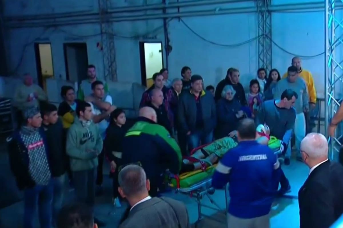 Así fue retirado Hugo Santillán tras el combate que protagonizó en San Nicolás