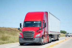Así funciona la restricción de carriles para camiones en Florida