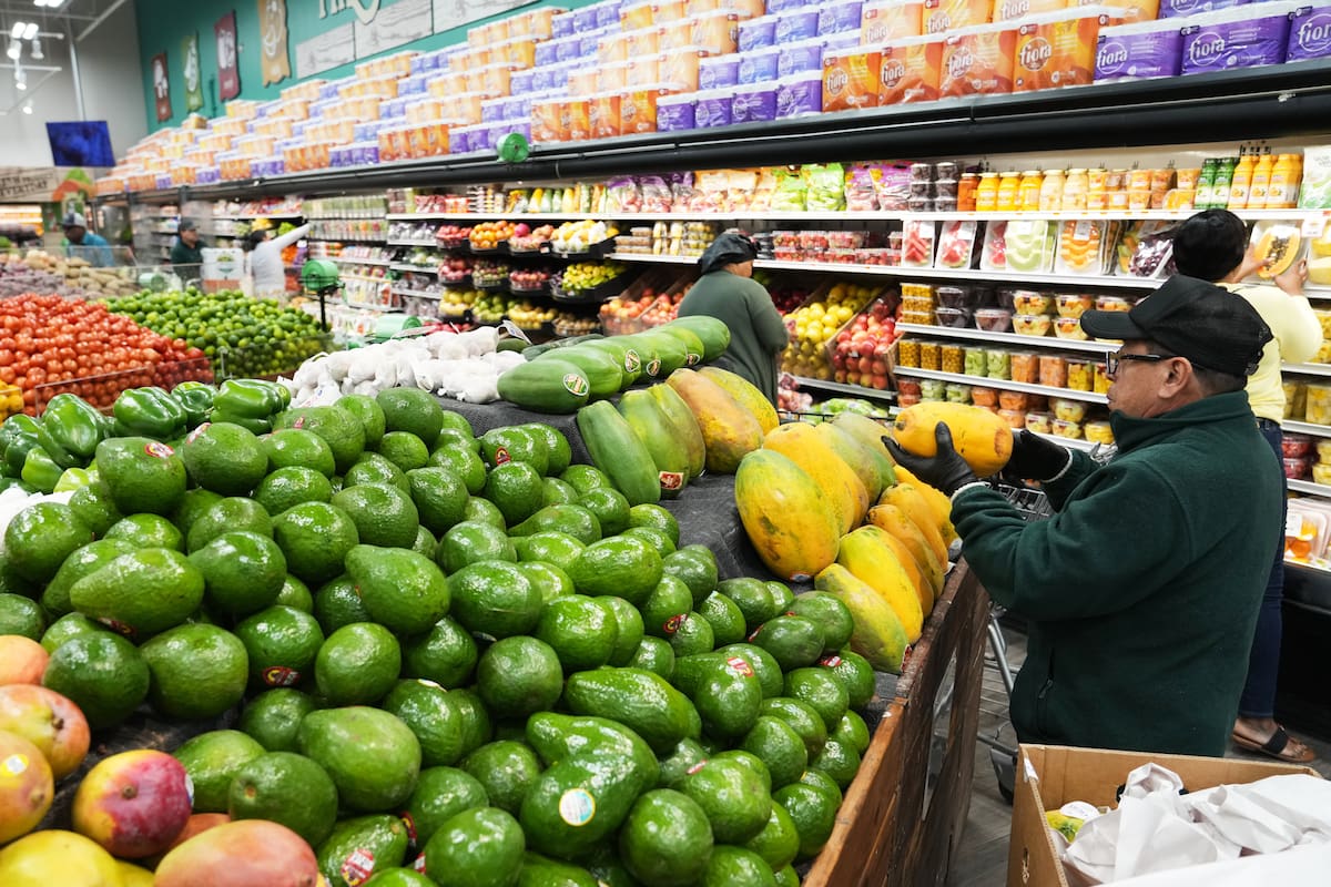 Así funcionan los supermercados hoy, jueves 1° de enero