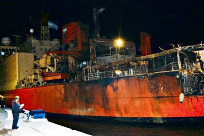 Así llegó el rompehielos Almirante Irízar a la Base Naval de Puerto Belgrano, tras el incendio en el Mar Argentino
