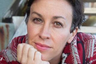 Alanis Morissette y la bella foto familiar con su bebé recién nacido