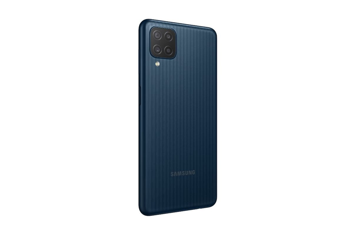 Así luce el Galaxy M12, el modelo de entrada que Samsung presentó en la Argentina, equipado con una batería de 5000 mAh y cuatro cámaras