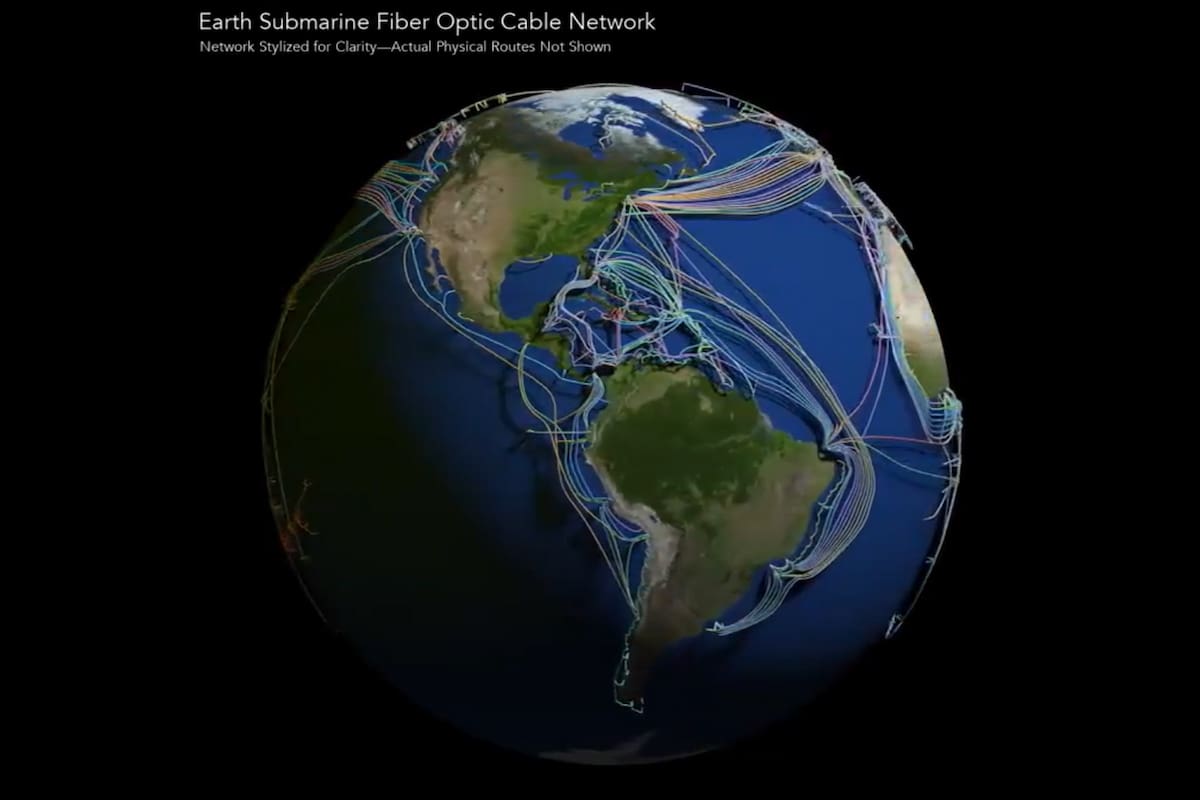 Así luce el mapa 3D que revela la ubicación los 426 cables submarinos de fibra óptica utilizados para llevar Internet a diferentes regiones del planeta
