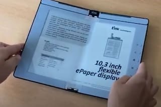 Como un libro real: se vienen las pantallas plegables de tinta electrónica