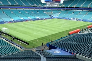 Así luce este sábado el césped del Hard Rock Stadium, donde Argentina y Colombia definirán el domingo 14 de julio la Copa América 2024