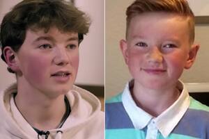 Así luce hoy Alex Batty ahora, a los 17 años; y una imagen de él al momento en el que desapareció