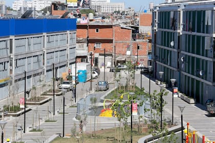 Así luce hoy el nuevo barrio de la Villa 31; viviendas donde había un depósito de contenedores